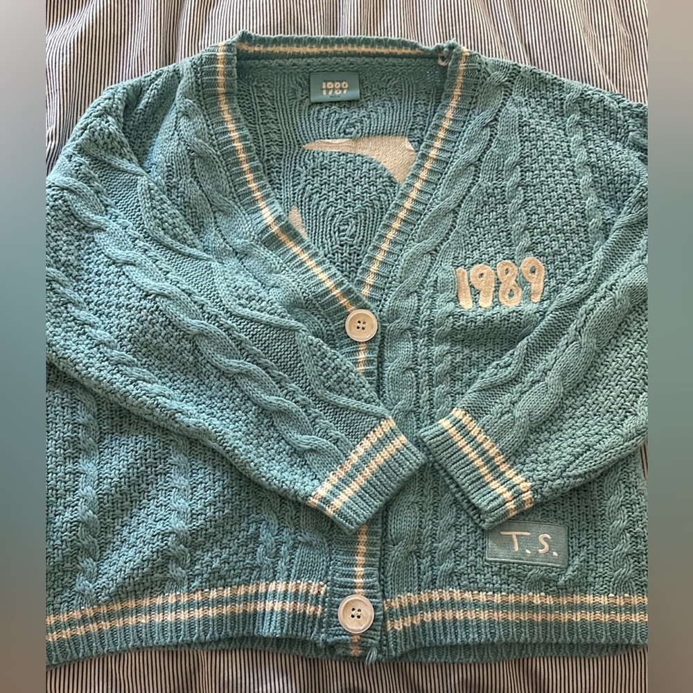 Taylor Swift 1989 cardigan M/L brand new